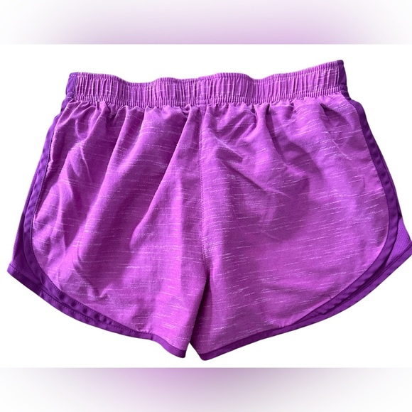 Nike Women's Dri Fit Vibrant Purple Athletic Shorts! - Picture 6 of 6